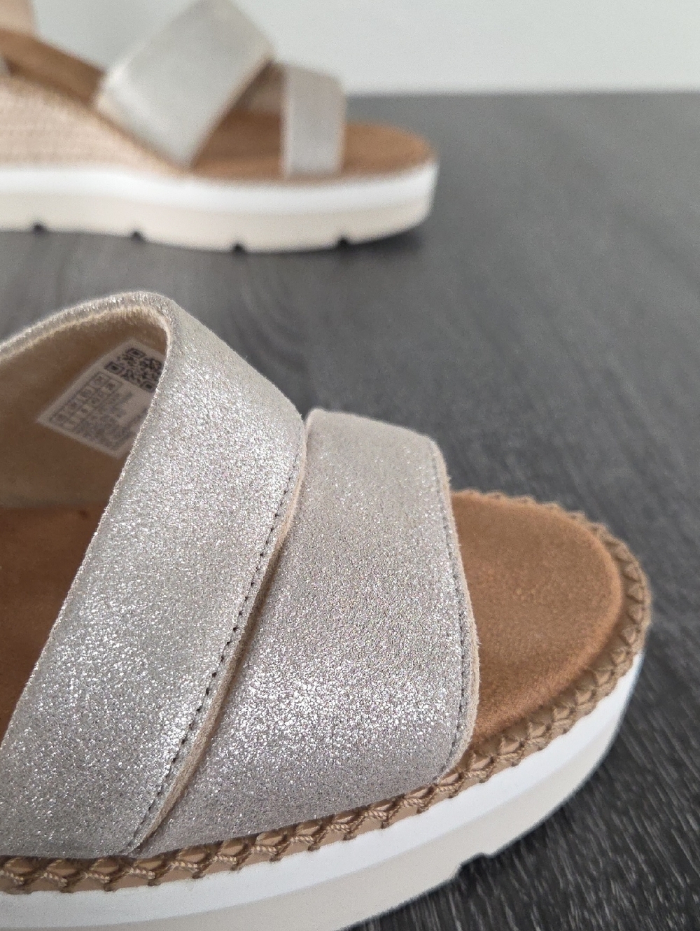 TOMS DARYA Silver Metalic Tan Platform Wedge Espadrille Sandals Size 11 - Picture 10 of 16